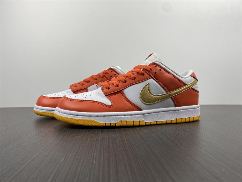 【Free shipping】Dunk Low University Gold  DQ4690-800