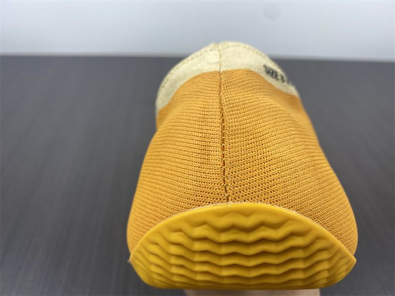 【Free Shipping】Yeezy Knit RNR Sulfur  GW5353