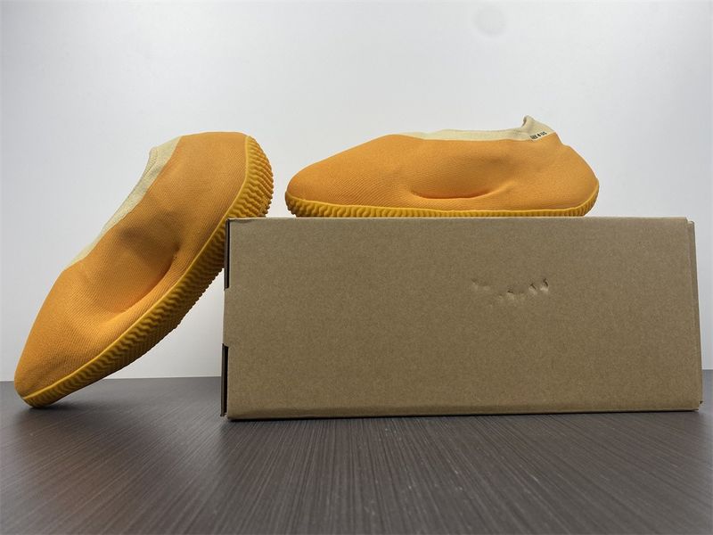【Free Shipping】Yeezy Knit RNR Sulfur  GW5353