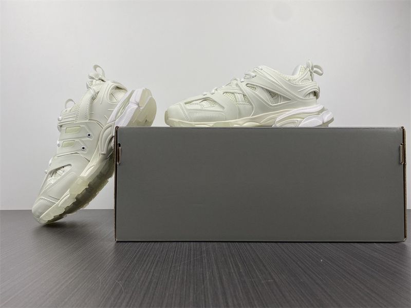 B*alenciaga Track White  542436W3CR19000