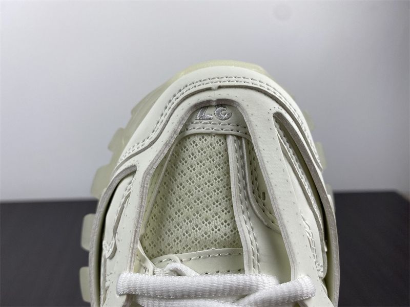 B*alenciaga Track White  542436W3CR19000
