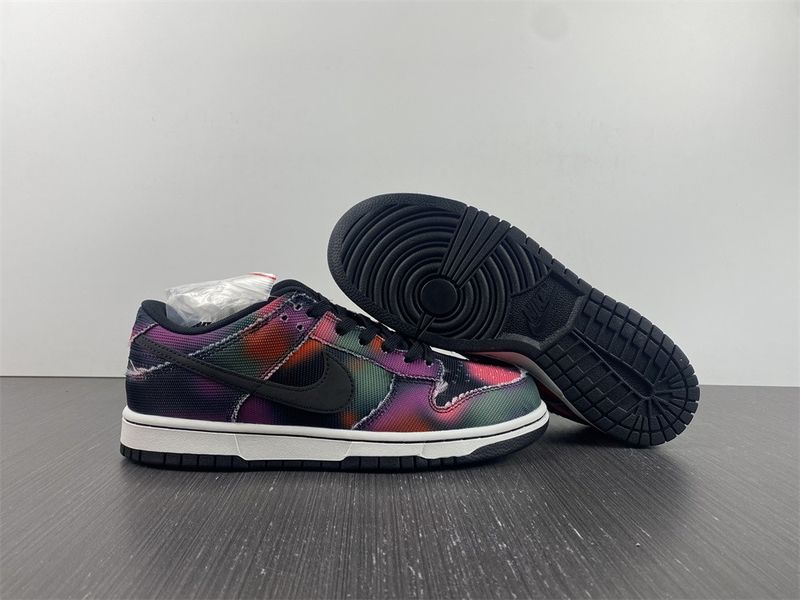 Dunk Low Graffiti Pink  DM0108-002