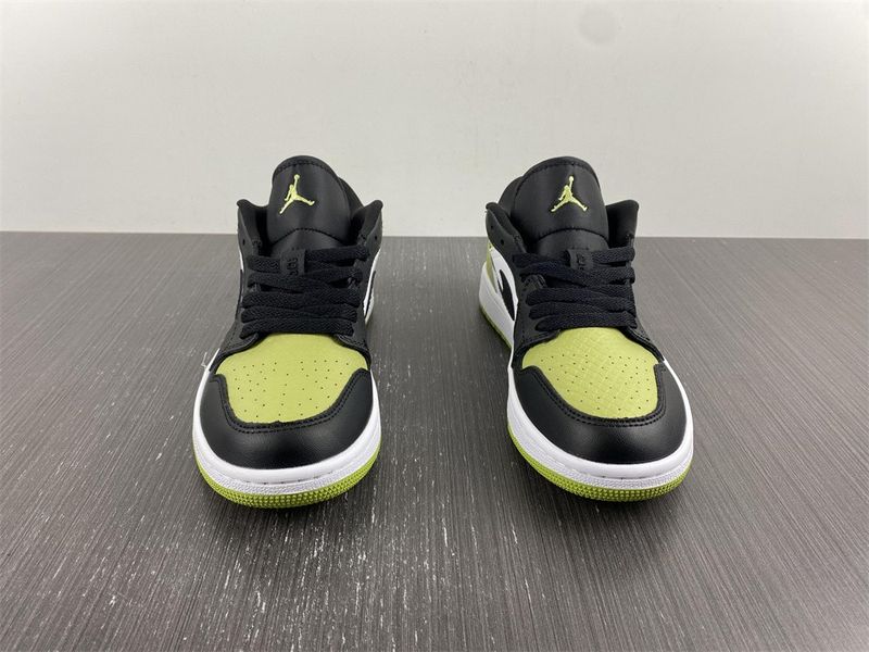 Jordan 1 Low Snakeskin Vivid Green DX4446 301
