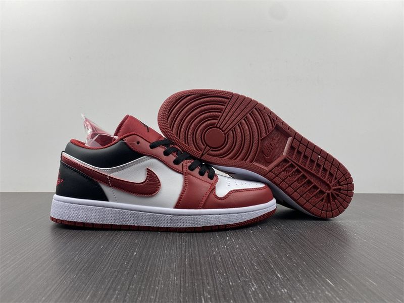 Air Jordan 1 Low Bulls 53558-163