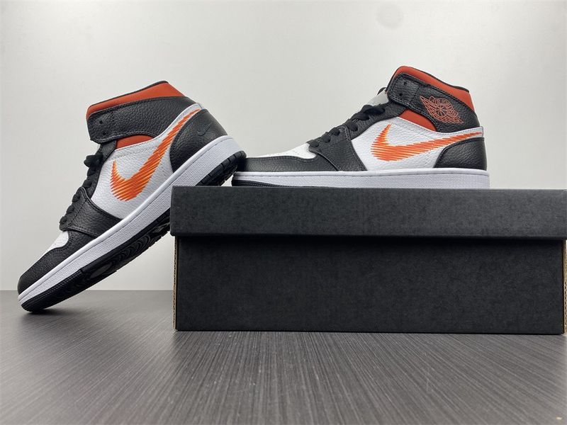 Air Jordan 1 Mid Zig Zag  DN4929-100