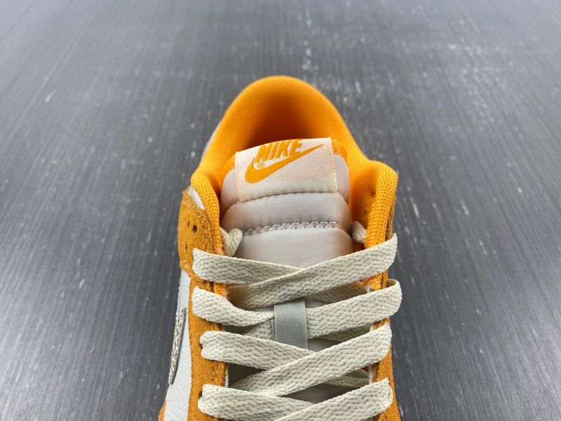 Dunk Low AS Safari Swoosh Kumquat DR0156-800