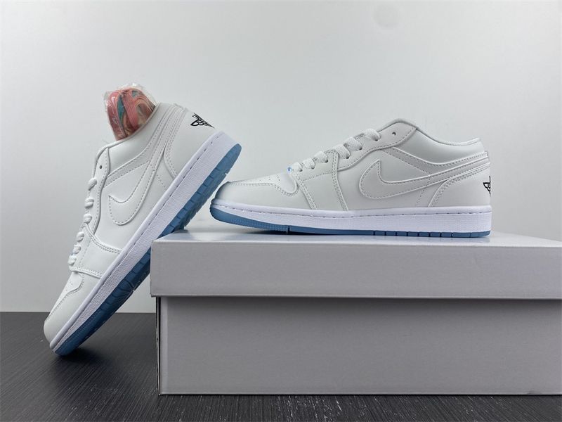 Air Jordan 1 Low UV