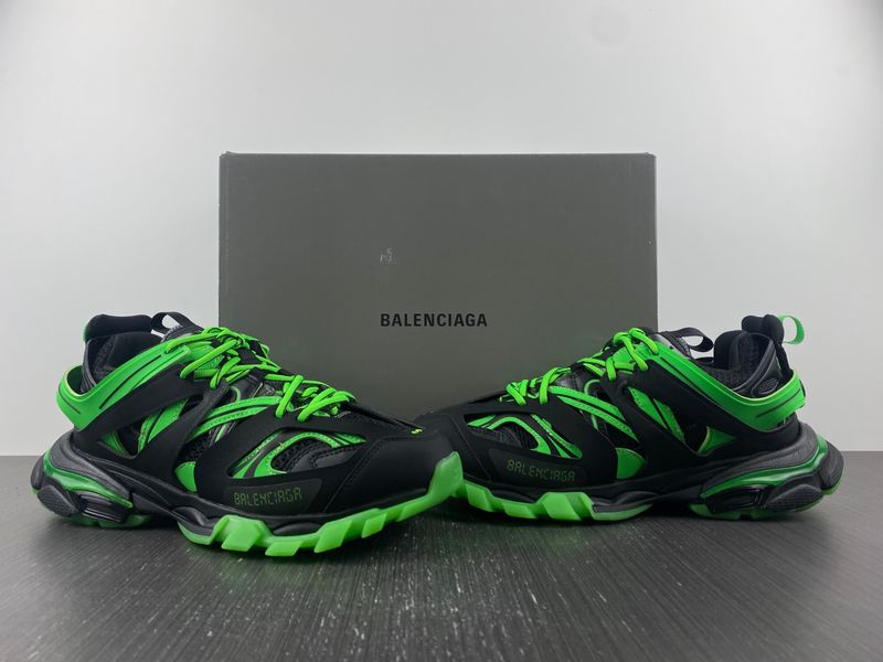 B*alenciaga Track AM221111-2