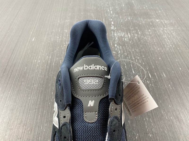 New Balance 992 Navy Grey M992GG