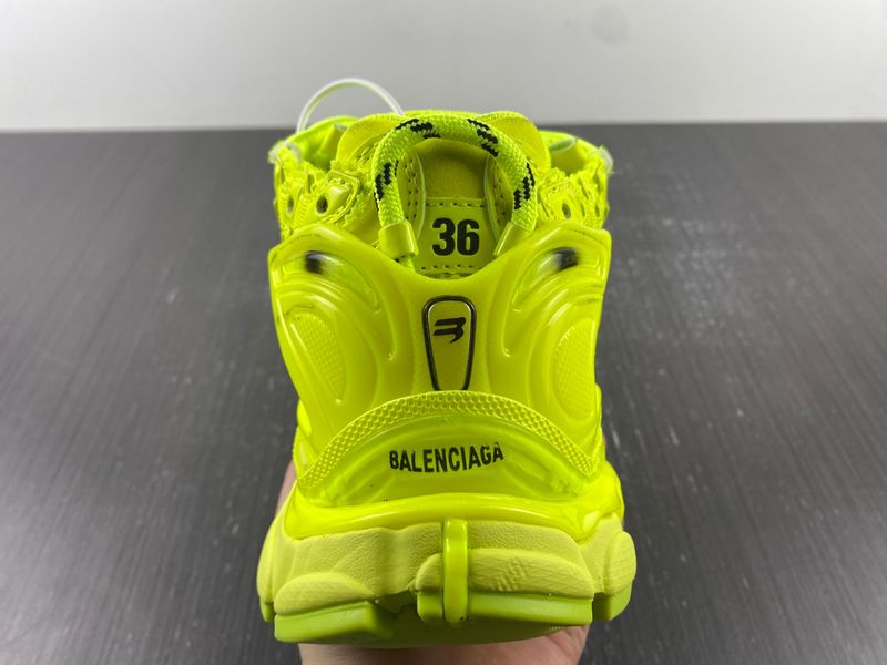 B*alenciaga runner AM221225-9