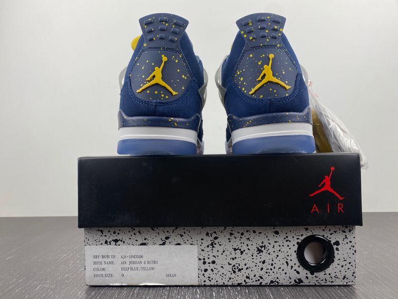 Air Jordan 4 Retro Michigan (PE)  AJ4-1036660