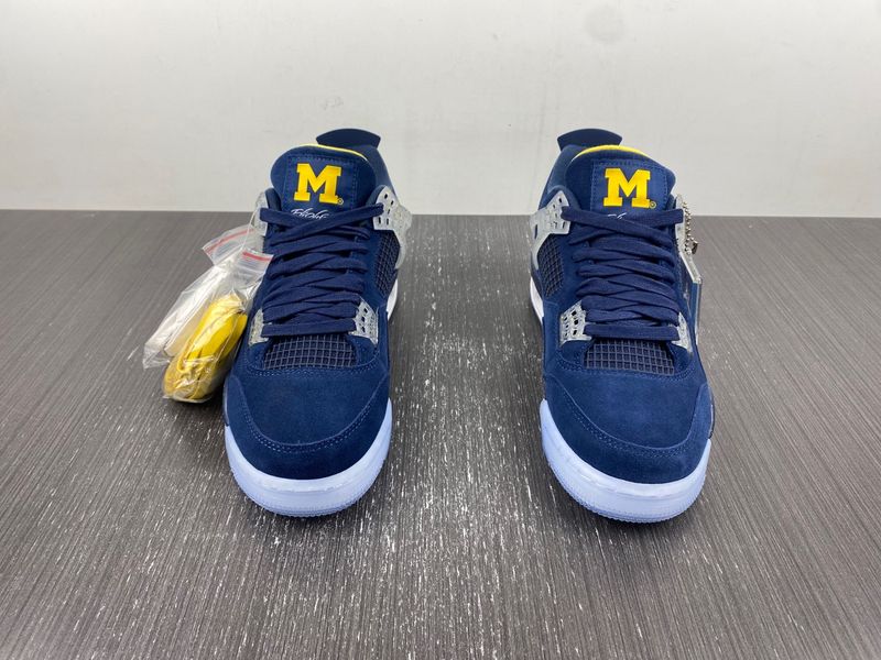 Air Jordan 4 Retro Michigan (PE)  AJ4-1036660