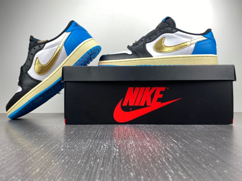 Air Jordan 1 Low UNC Glod CZ0790-104