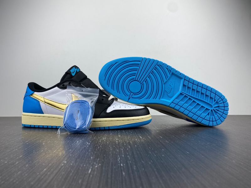 Air Jordan 1 Low UNC Glod CZ0790-104