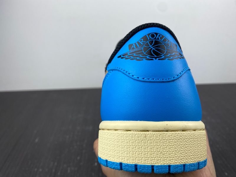 Air Jordan 1 Low UNC Glod CZ0790-104