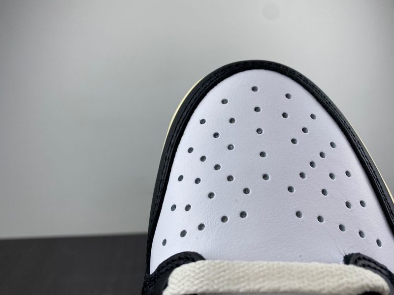 Air Jordan 1 Low UNC Glod CZ0790-104