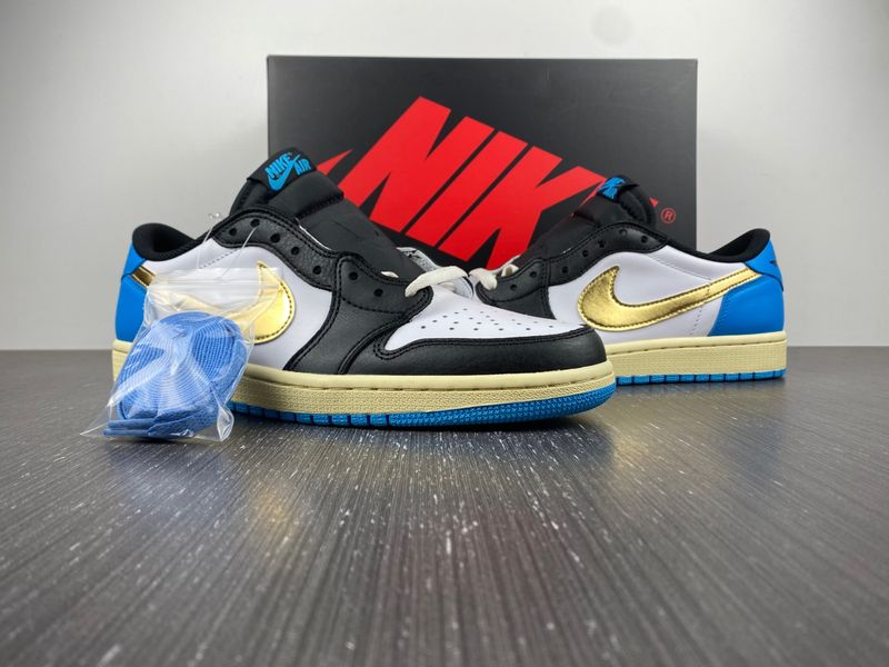 Air Jordan 1 Low UNC Glod CZ0790-104
