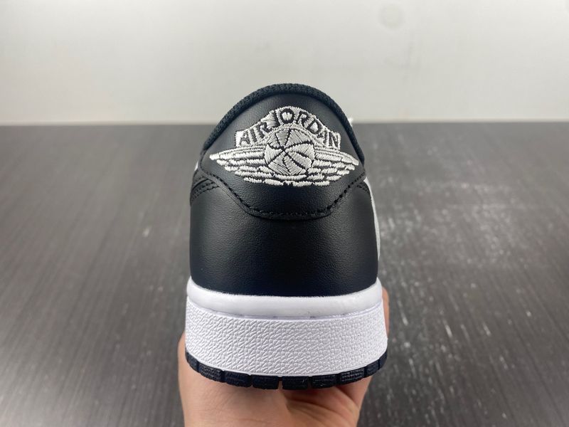 Air Jordan 1 Low Travis Scott Black White