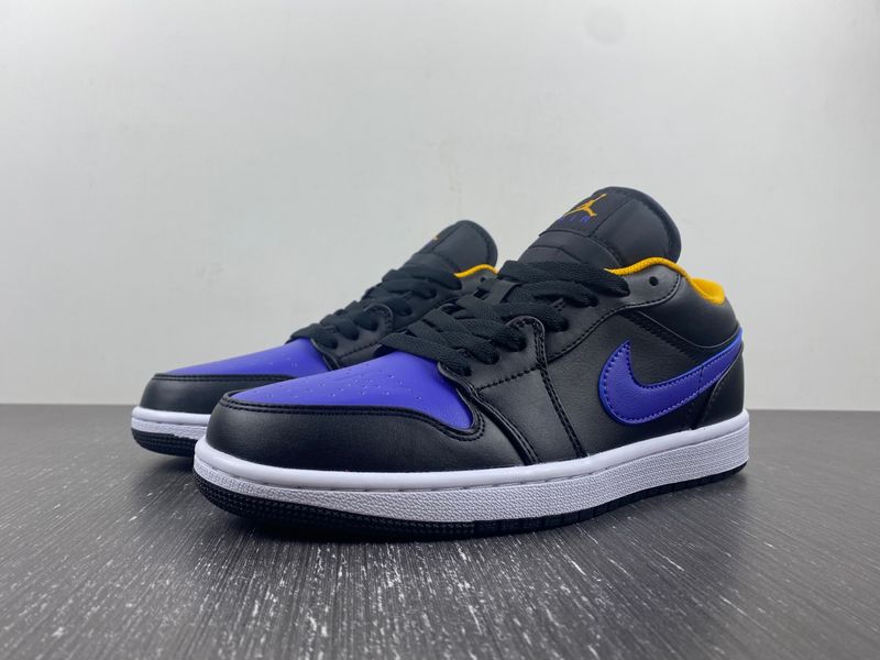 Air Jordan 1 Low Dark Concord 553558-075