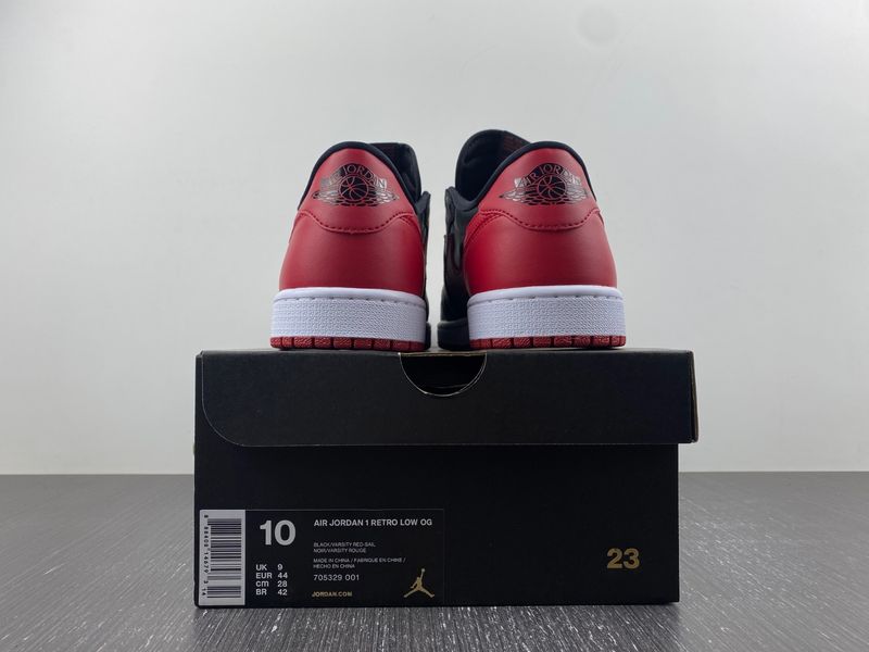 Air Jordan 1 Retro Low Bred  705329-001