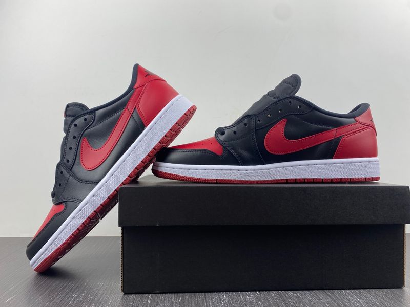 Air Jordan 1 Retro Low Bred  705329-001