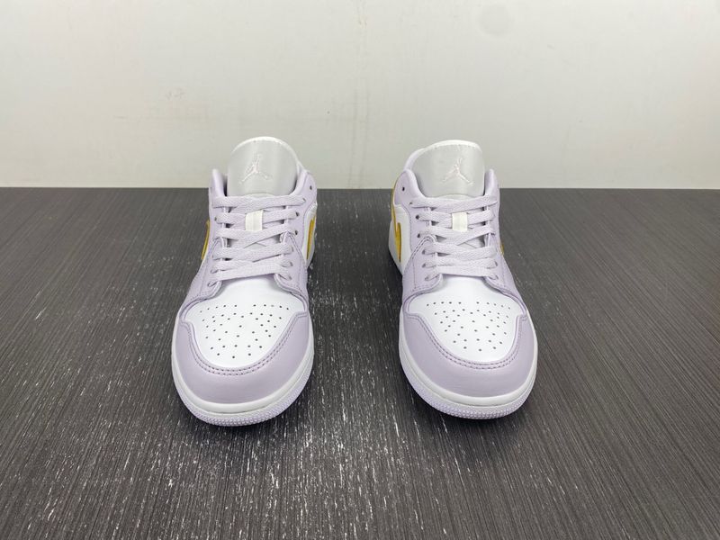 Air Jordan 1 Low Barely Grape  DC0774-501
