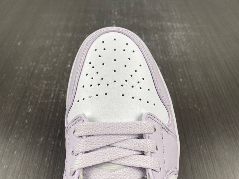 Air Jordan 1 Low Barely Grape  DC0774-501