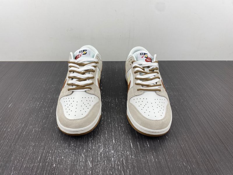 Dunk Low SE 85 Double Swoosh DO9457-100