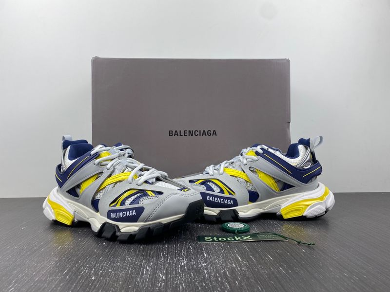 Men Women B*alenciaga Track AM 20230619-3
