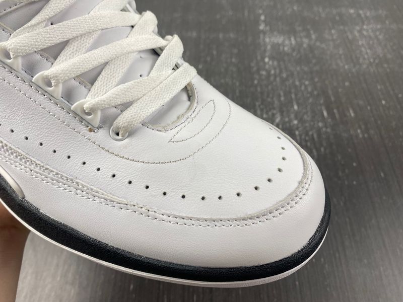Air Jordan 2 Retro OG Chicago  DX2454-106