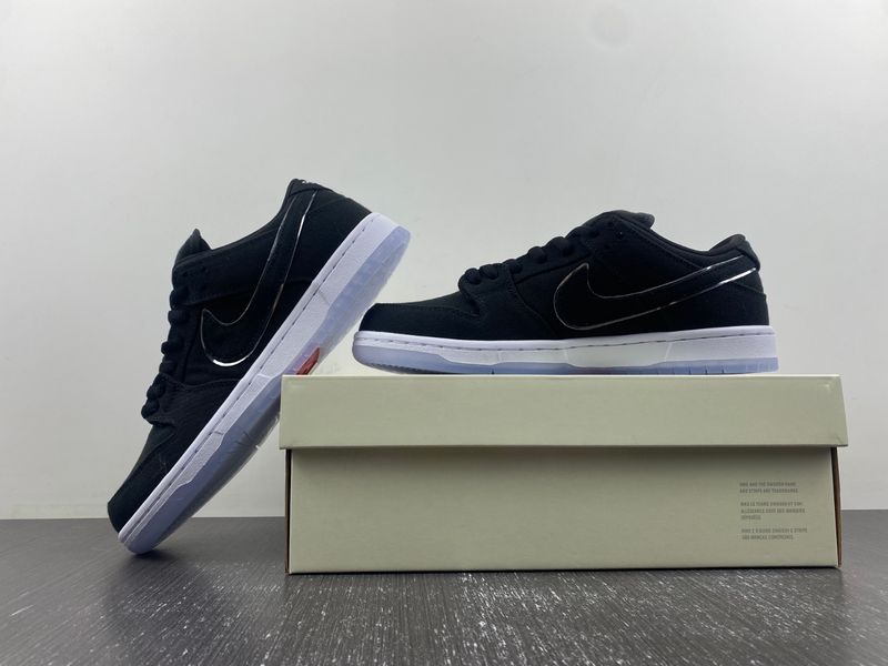 SB Dunk Low Carhartt FN4193-013