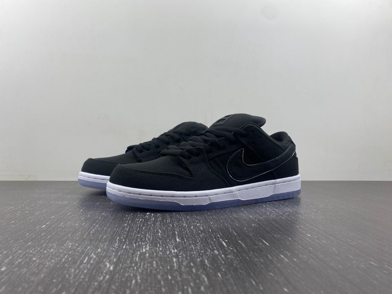 SB Dunk Low Carhartt FN4193-013