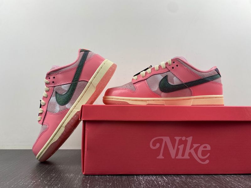 Dunk Low LX Barbie  FN8927-621