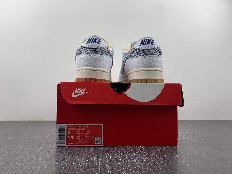 Dunk Low New Americana Washed Denim FN6881-100