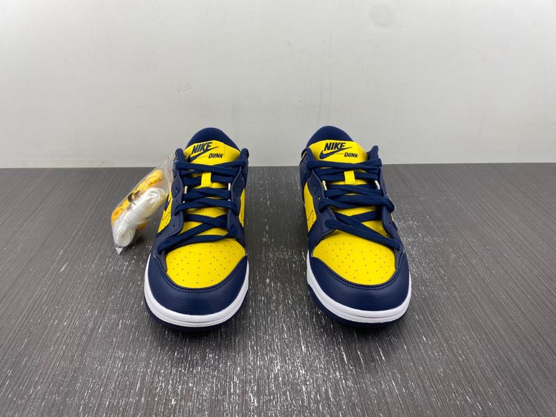 Dunk Low Disrupt 2 Michigan  DV4024-400