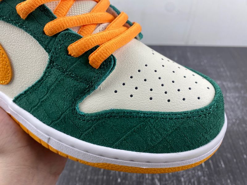 SB Dunk Low Legion Pine Kumquat 304292-383