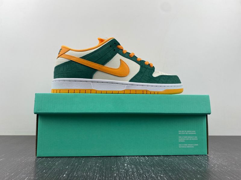 SB Dunk Low Legion Pine Kumquat 304292-383