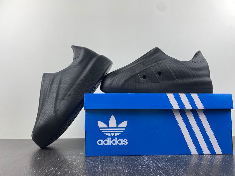 adiFOM Superstar Triple Black  GZ2619