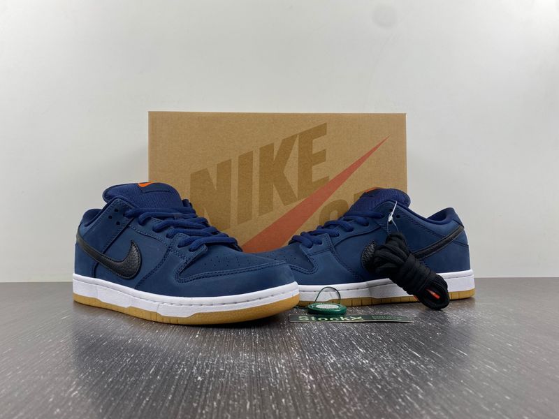 SB Dunk Low Navy Black Gum  CW7463-401
