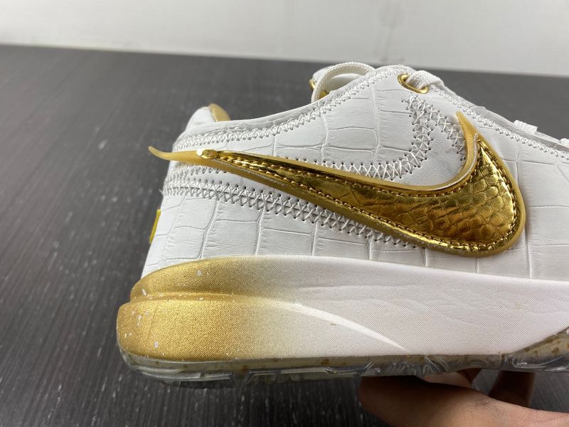 LeBron 20 Gold DJ5422-002