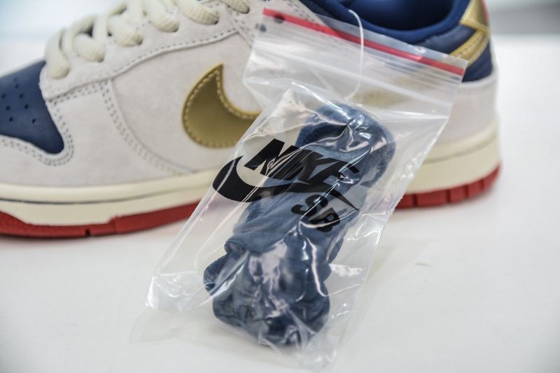 SB Dunk Low Old Spice 304292-272