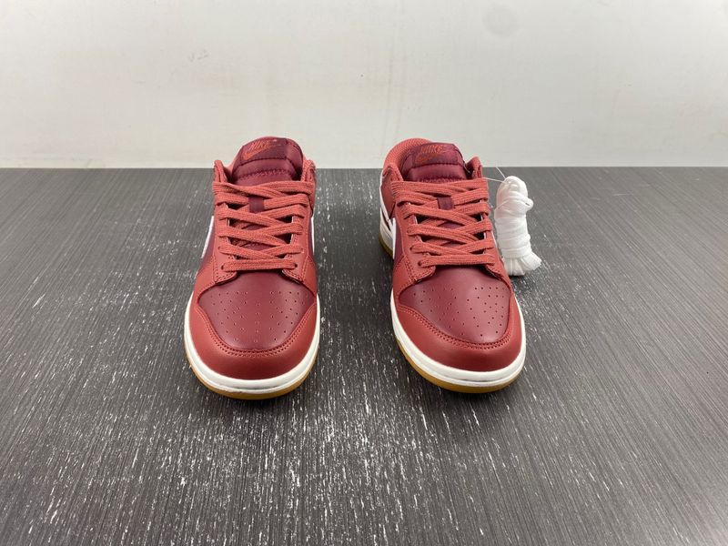 Dunk Low Desert Berry DD1503-603