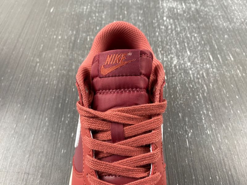Dunk Low Desert Berry DD1503-603
