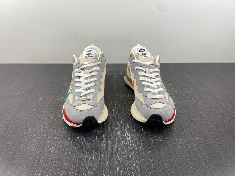 VaporWaffle Tour Yellow sacai DD1875-107