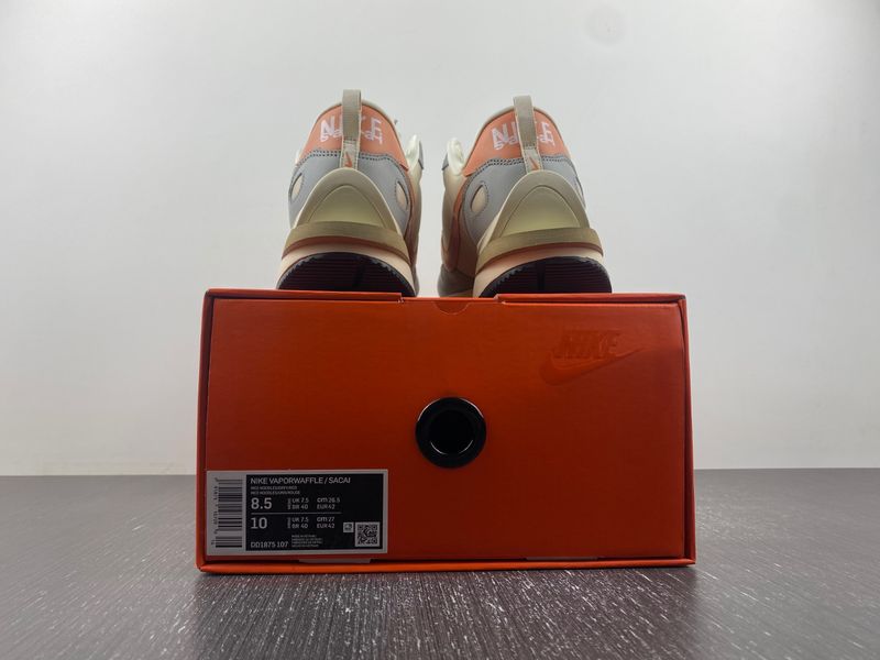 VaporWaffle Tour Yellow sacai DD1875-107