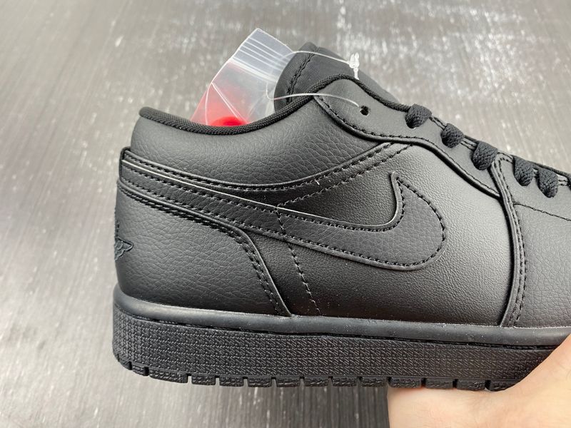 Air Jordan 1 Low Triple Black  553558-091