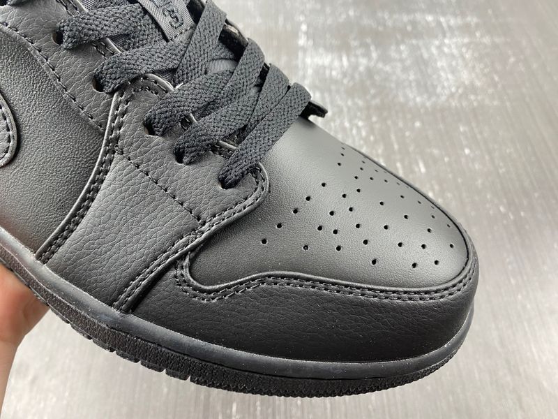 Air Jordan 1 Low Triple Black  553558-091
