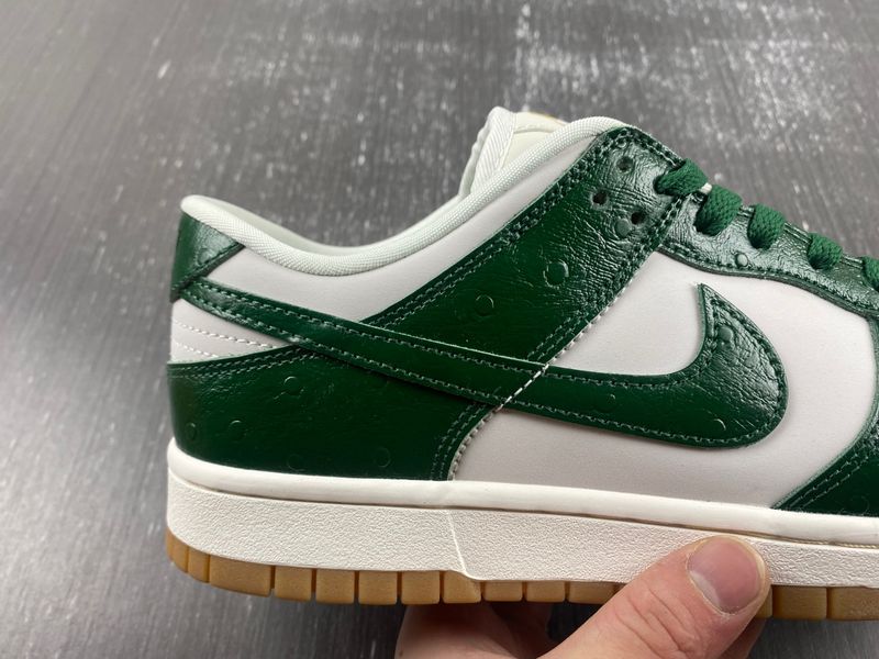 Dunk Low LX Gorge Green FJ2260-002