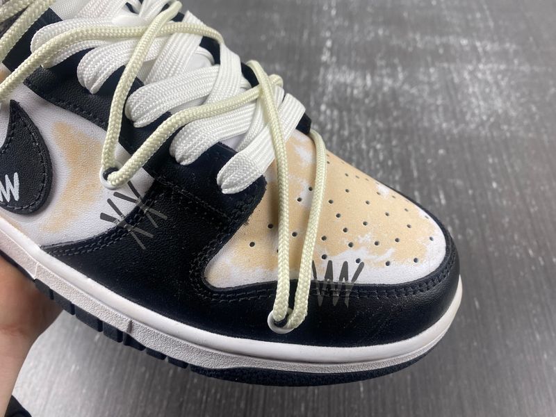 Dunk Low Bear DD1391-100