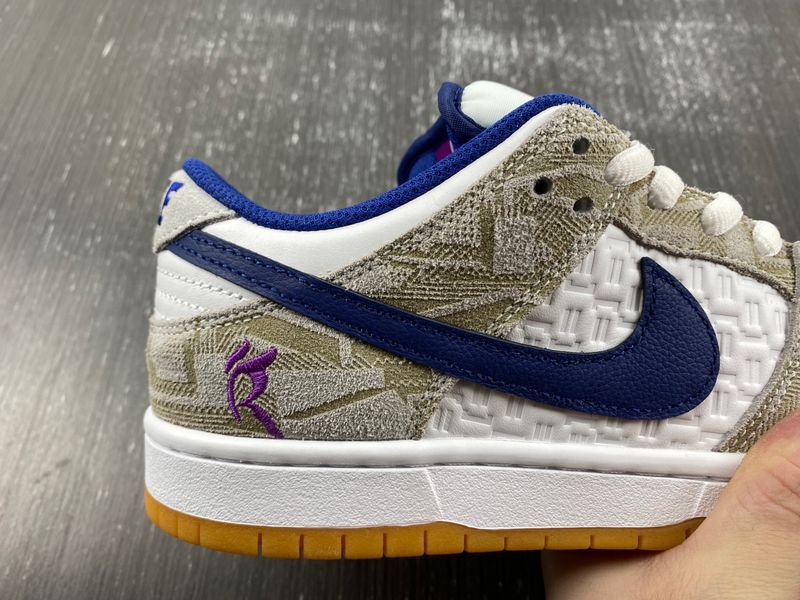 Dunk SB Low Rayssa Leal FZ5251-001